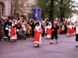 Wagons - Home Movie Clips