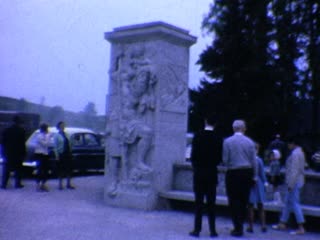 Statues - Home Movie Clips
