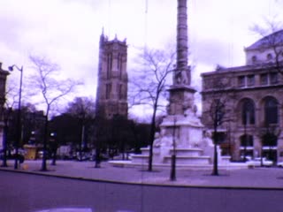 Fontaine du Palmier - Home Movie Clips